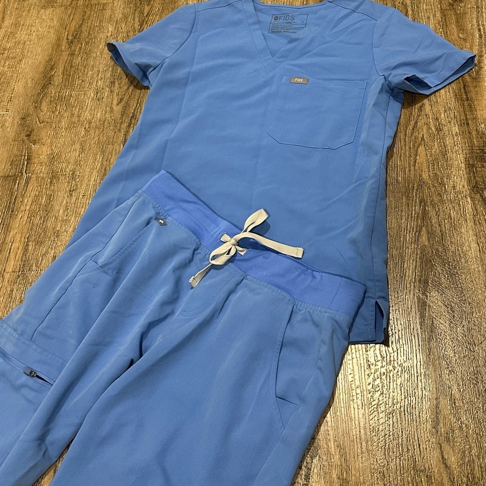 Figs Sky Blue Scrub Ensemble